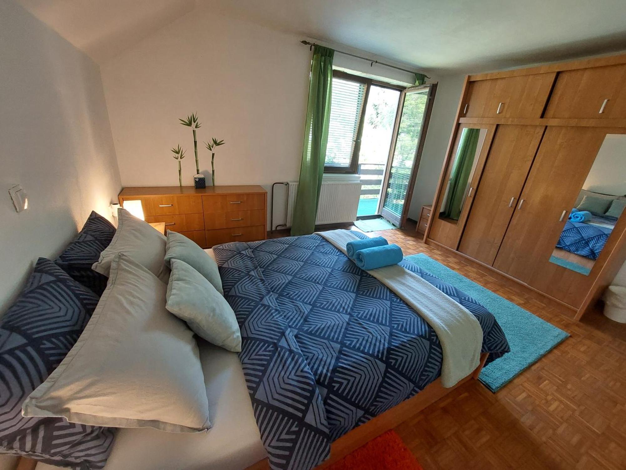 The Riverside Chill Hostel 블레드 외부 사진